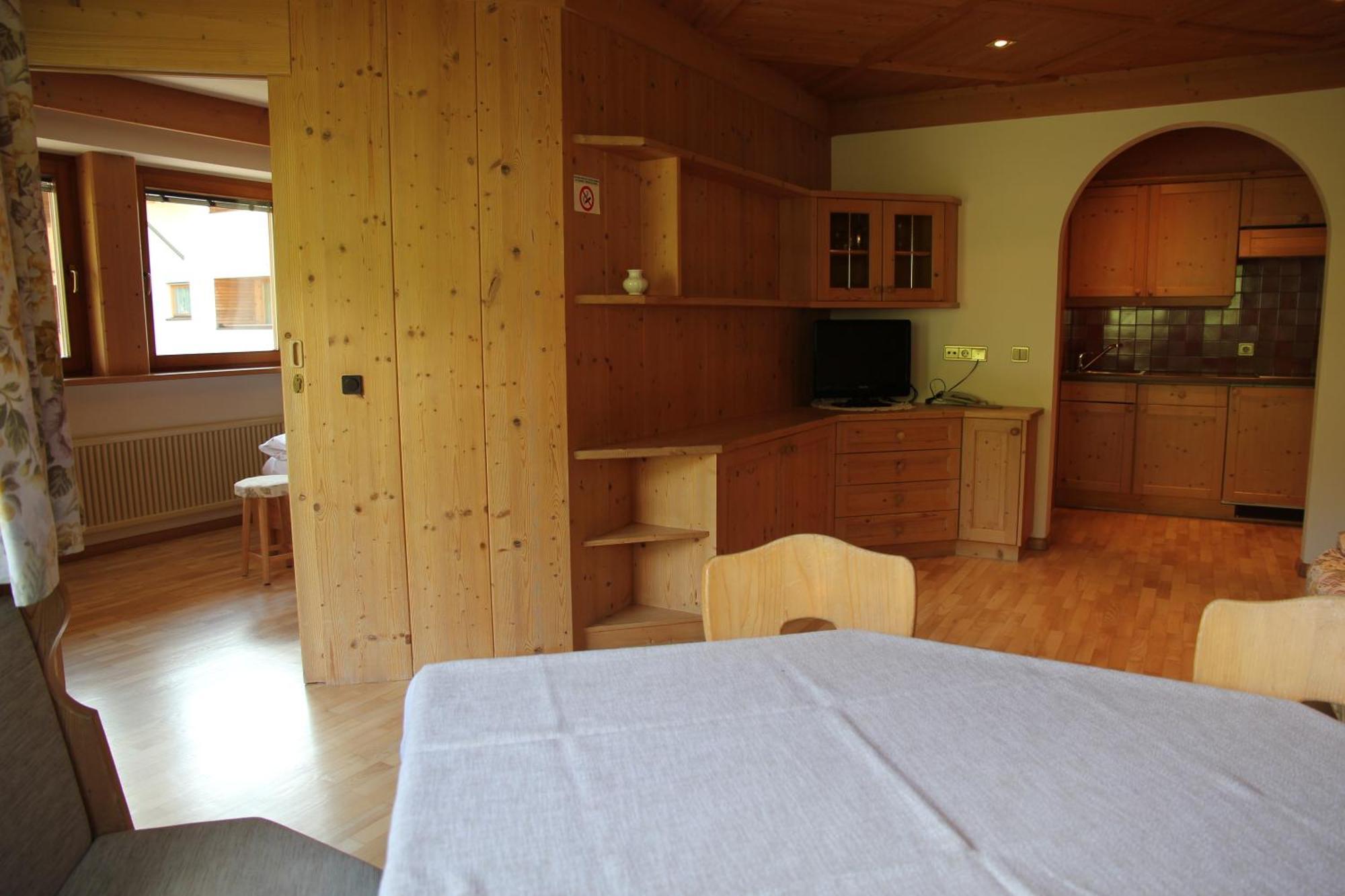 באדיה Hotel Cavallino מראה חיצוני תמונה