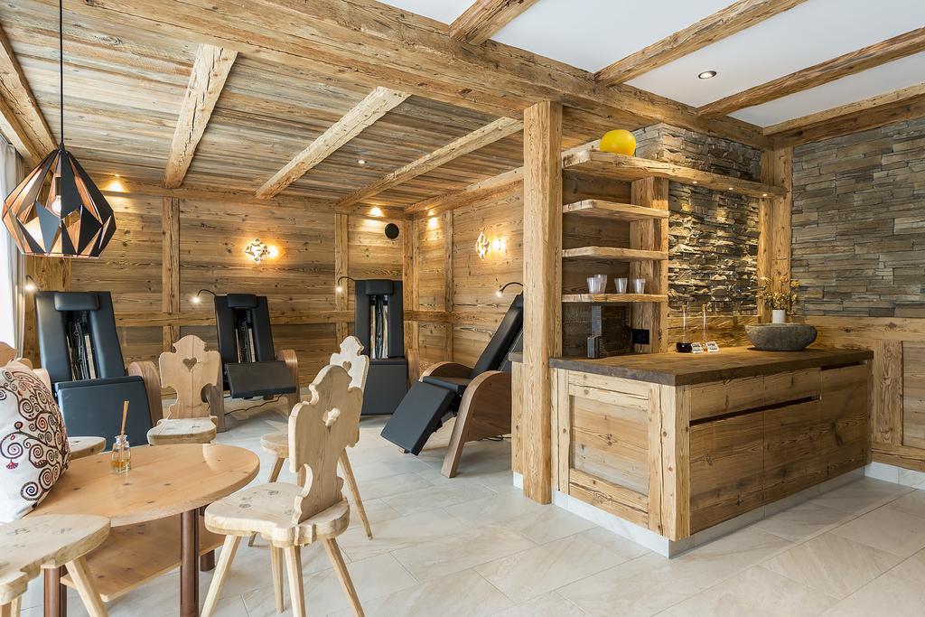 באדיה Hotel Cavallino מראה חיצוני תמונה