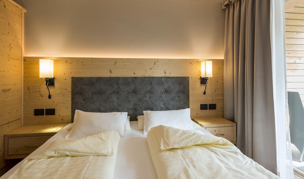 באדיה Hotel Cavallino מראה חיצוני תמונה
